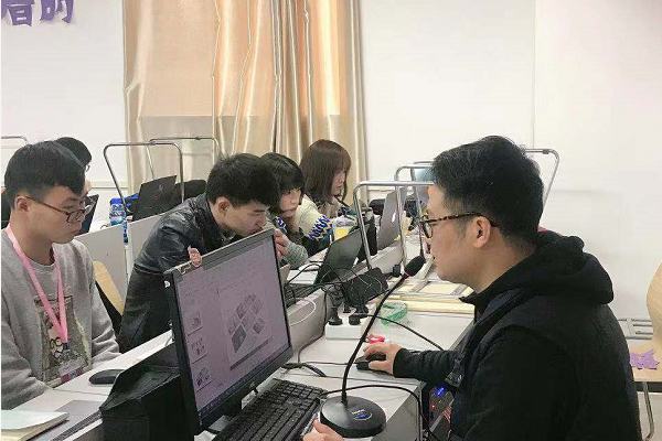 ui設計培訓機構的學生是怎么學習的？